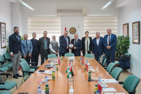 وفد أوروبي رفيع المستوى يزور جامعة القدس لبحث التعاون الأكاديمي والحقوقي